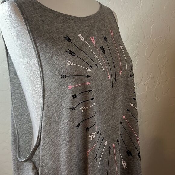 Live Love Dream gray muscle shirt wide sleeve opening heart motif w/ arrows XL - Picture 8 of 12
